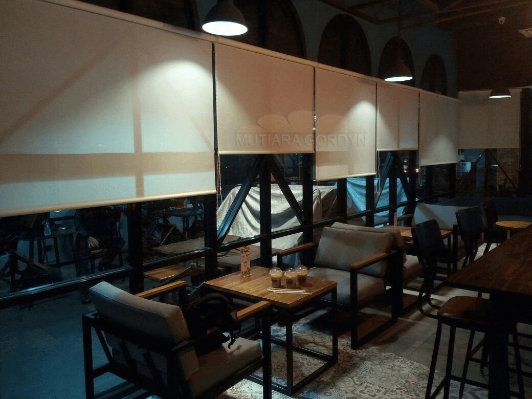 Roller Blind Semi Blackout di Lippo Karawaci