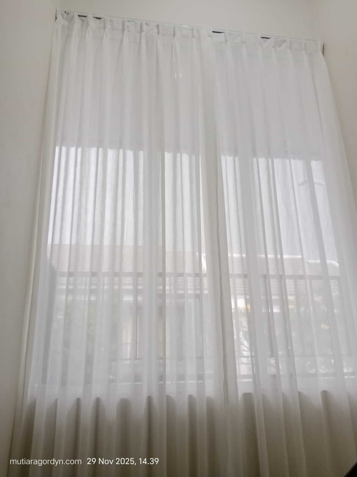 vitrase voile putih polos alam sutera