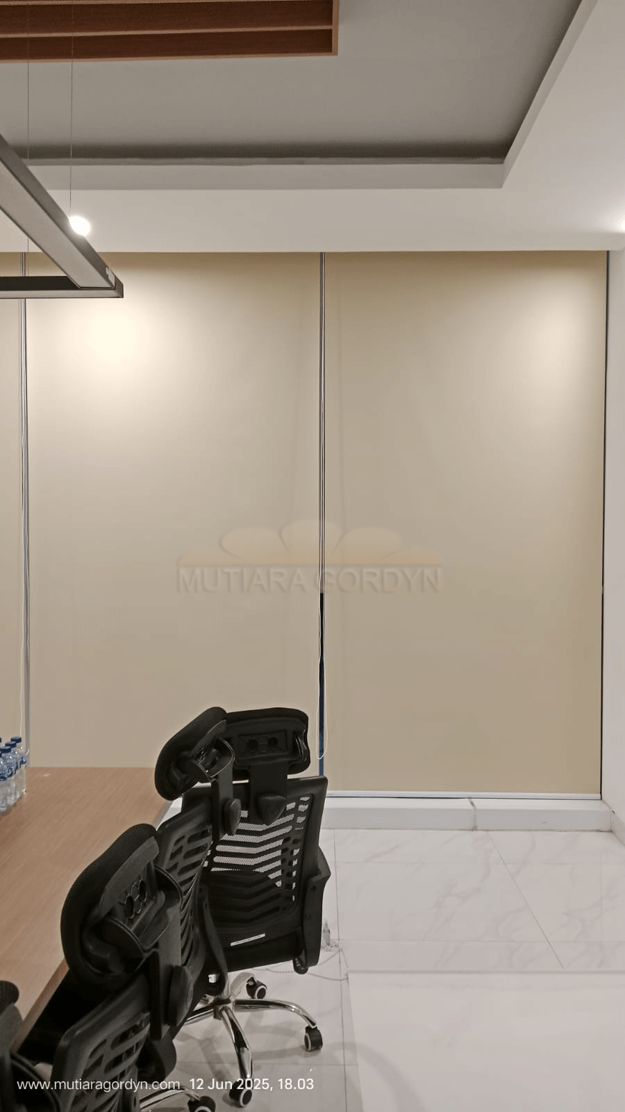 Jual Roller Blind di Ciputat: Pilihan Tirai Gulung Indoor & Outdoor Terlengkap
