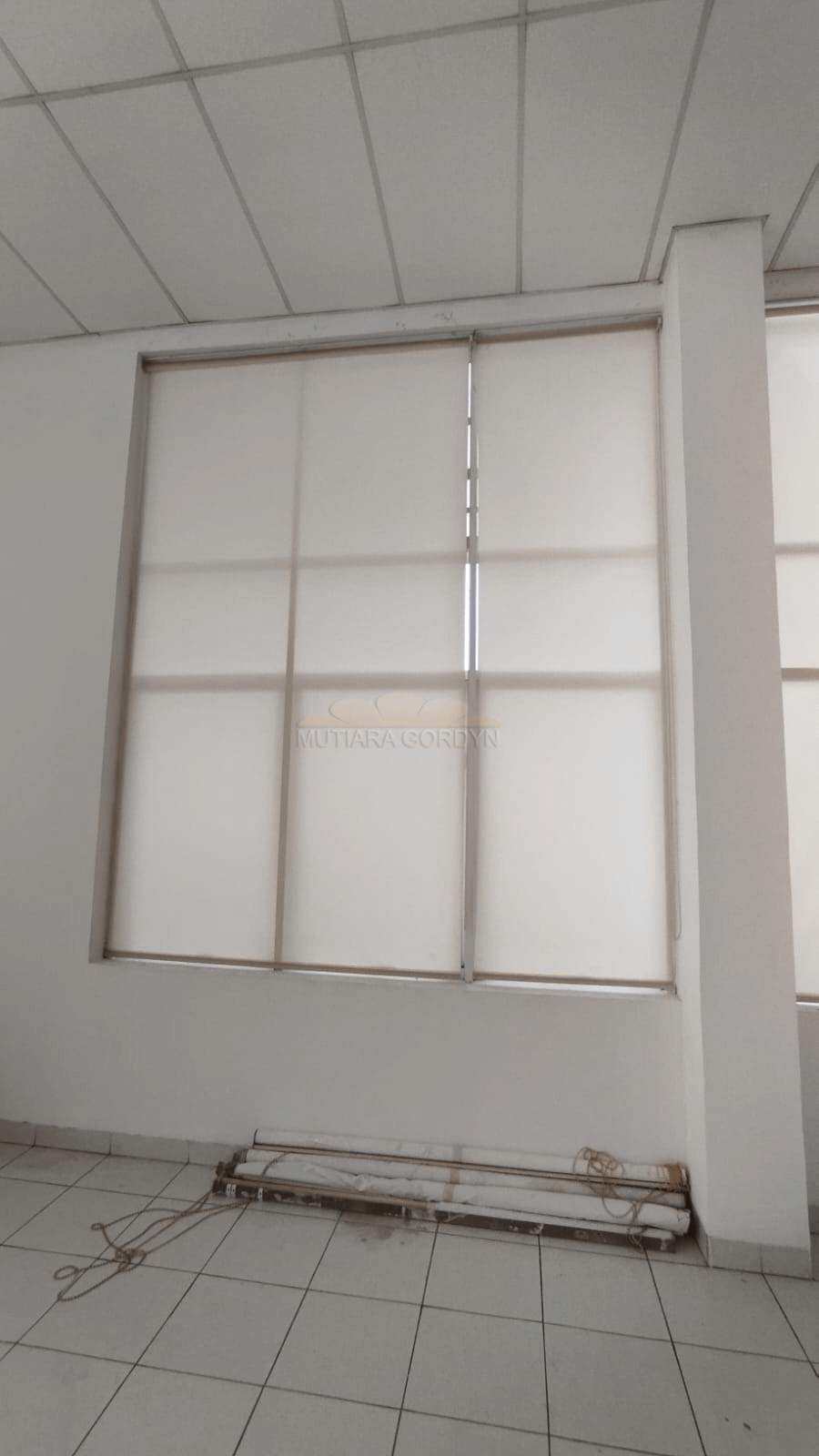 ROLLER BLIND DIMOUT ( BAHAN STANDART )SEPATAN,RAJEG