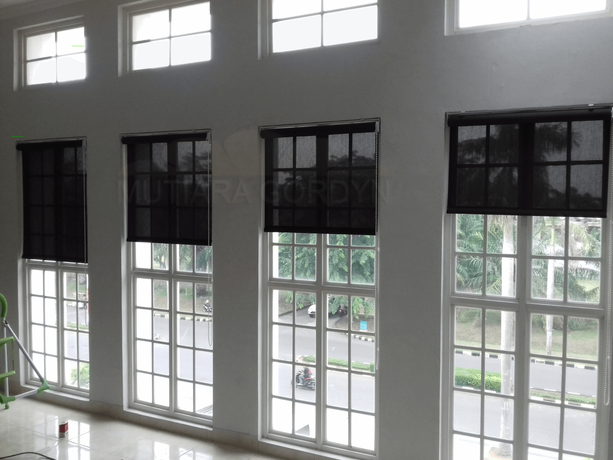 Jual Roller Blind | Tirai Gulung di Bandara Rawa Bokor 