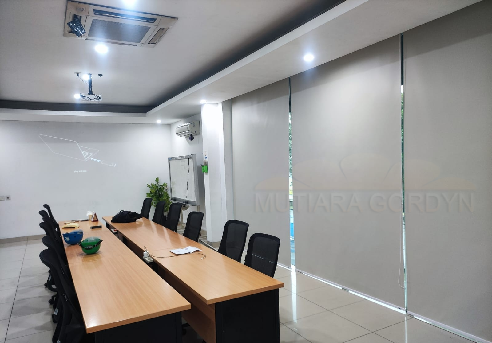 Jual Roller Blind di Banjar Wijaya | Tirai Gulung Outdoor