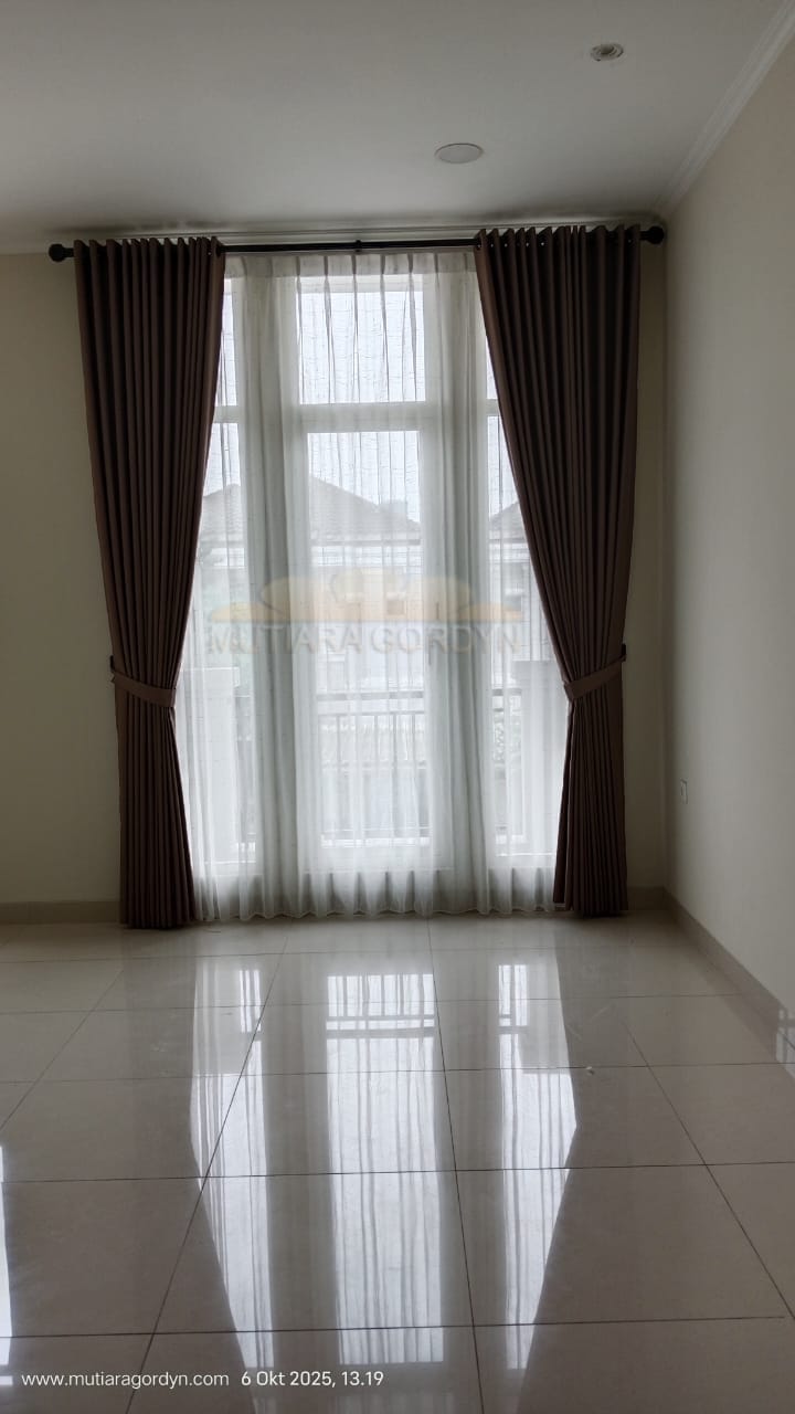 Project Pemasangan Gorden & Roller Blind Pelican Timur Gading Serpong