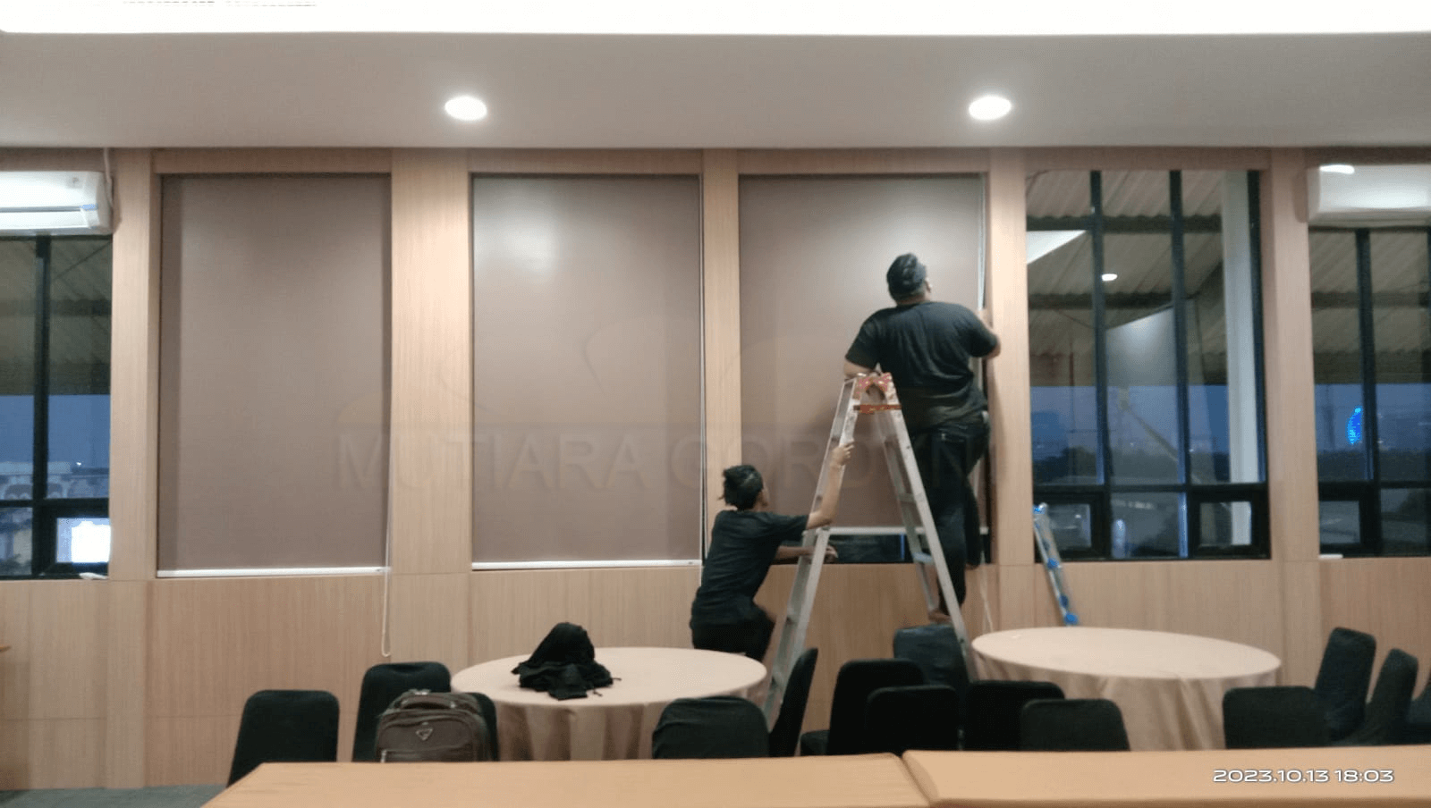 TIRAI GULUNG IDOOR & OUTDOOR.MODERNLAND,TAMAN ROYAL