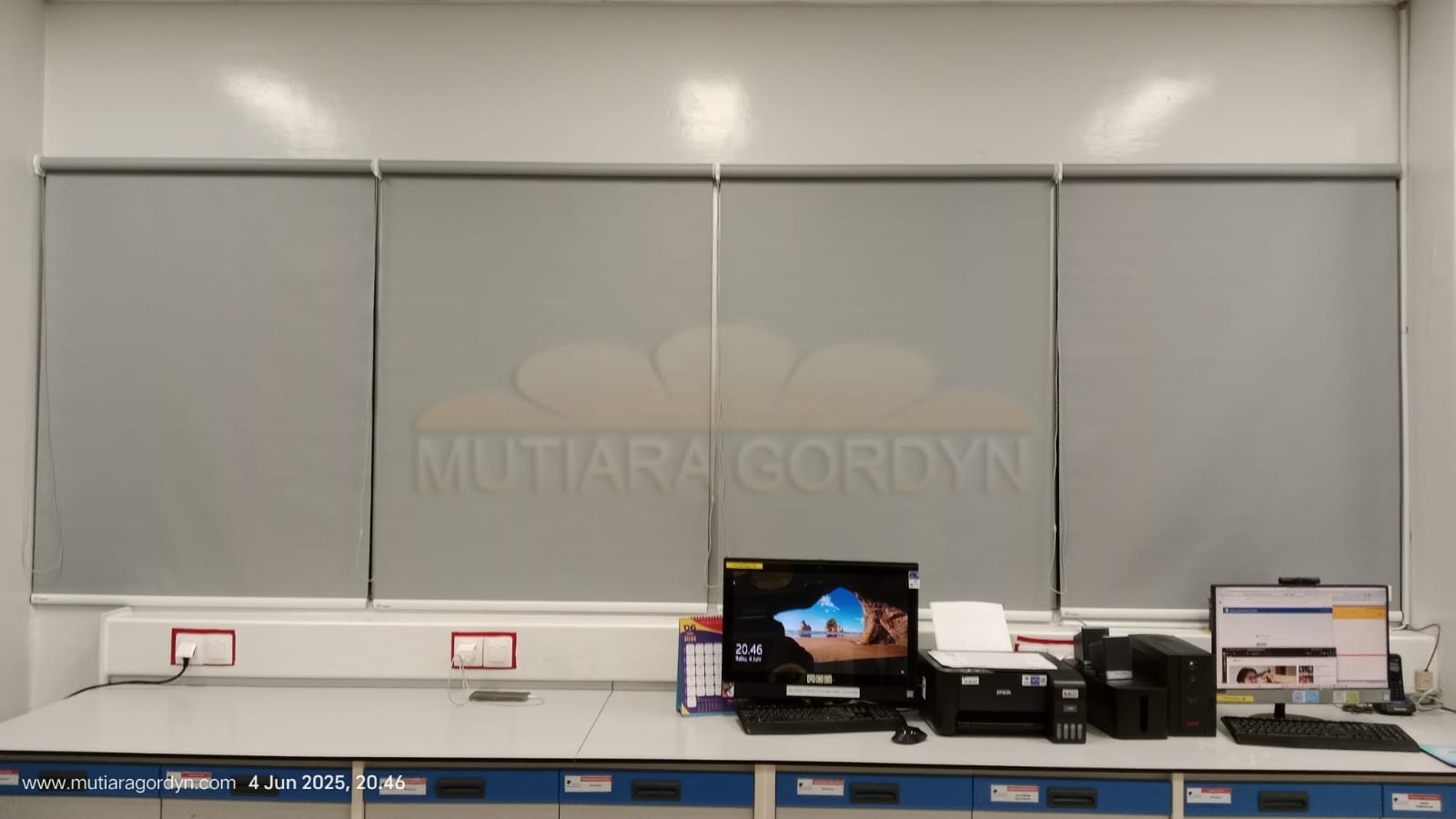 Jasa Roller Blind Blackout Anti silau | Jual Pasang Tirai Gulung di Slipi Palmerah