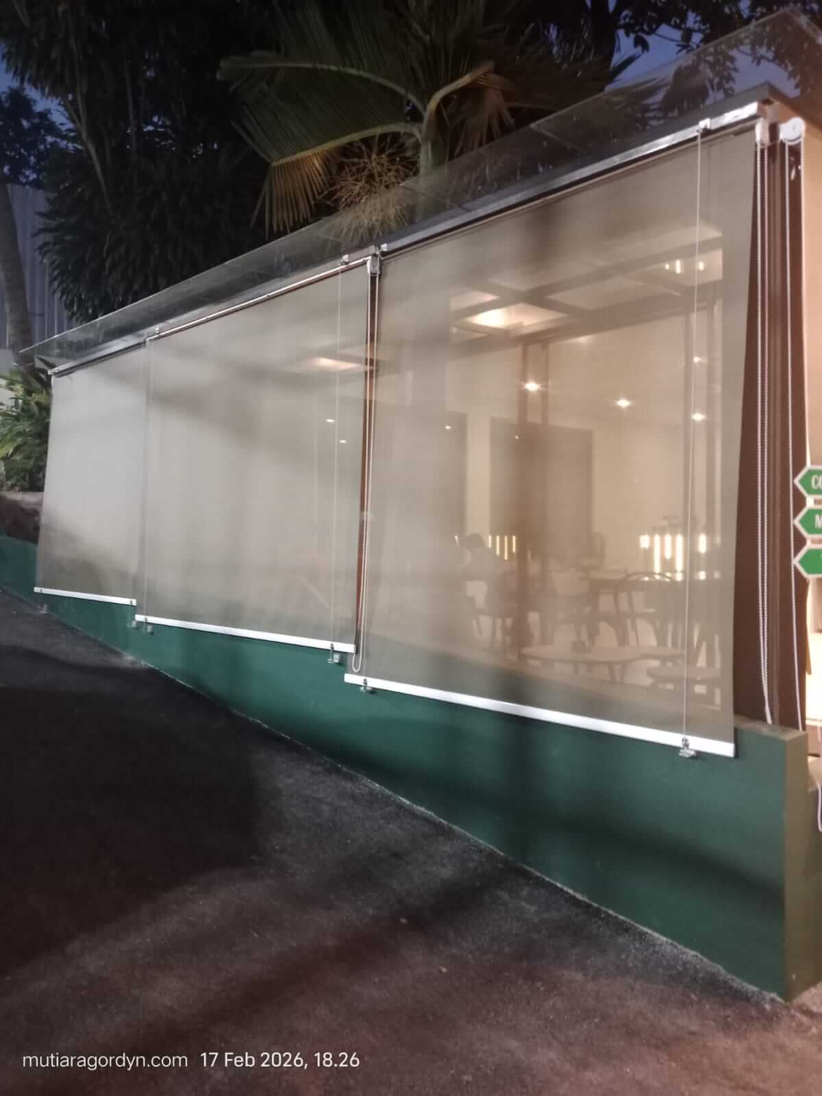 Roller Blind Outdoor Project Restoran Di Depok