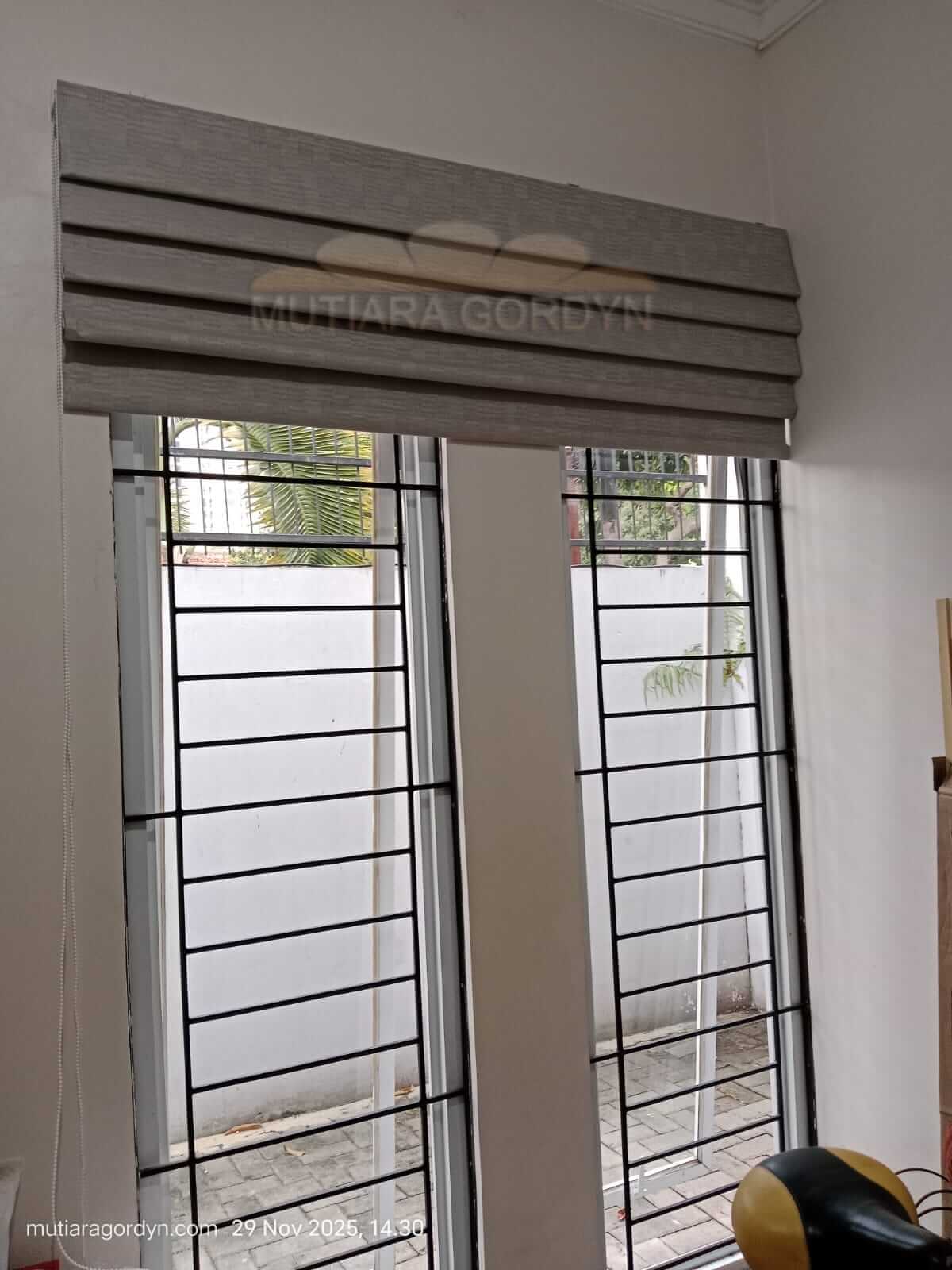 roman blind