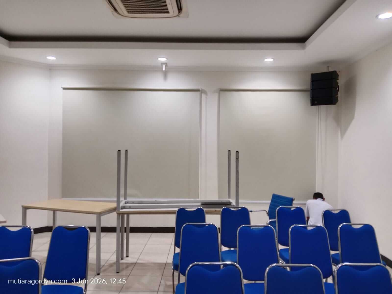 Roller Blind Blackout Pasar Minggu
