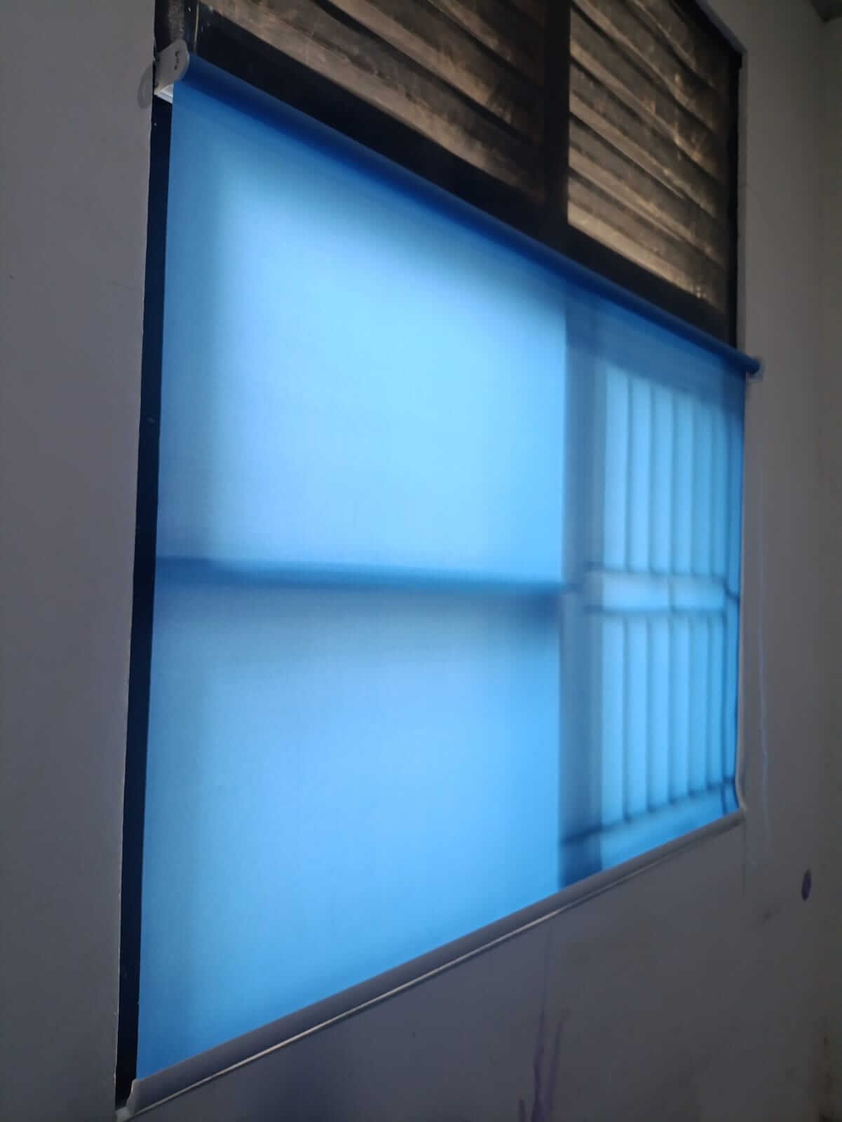 pemasangan Roller Blind Ruang sekolah di Pasar Kemis Mutiara Gordyn