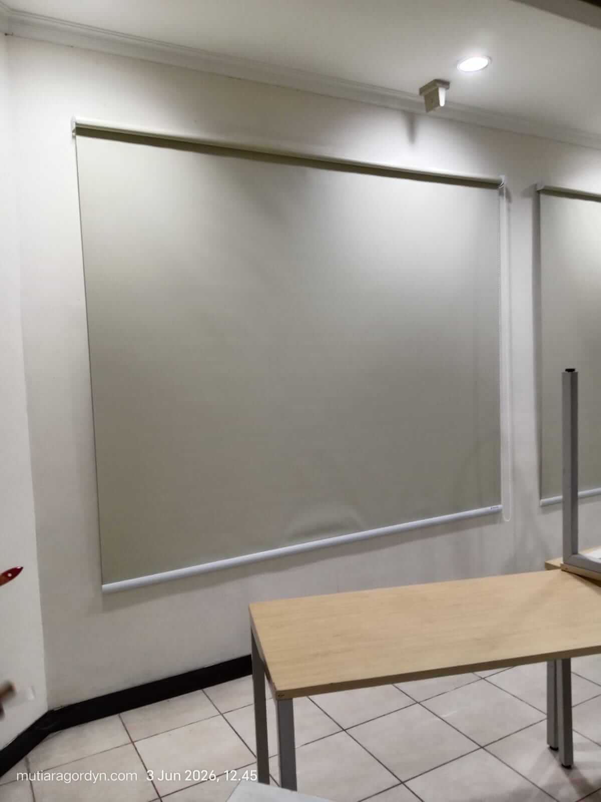 Project Roller Blind Blackout Bank BNT Bintaro