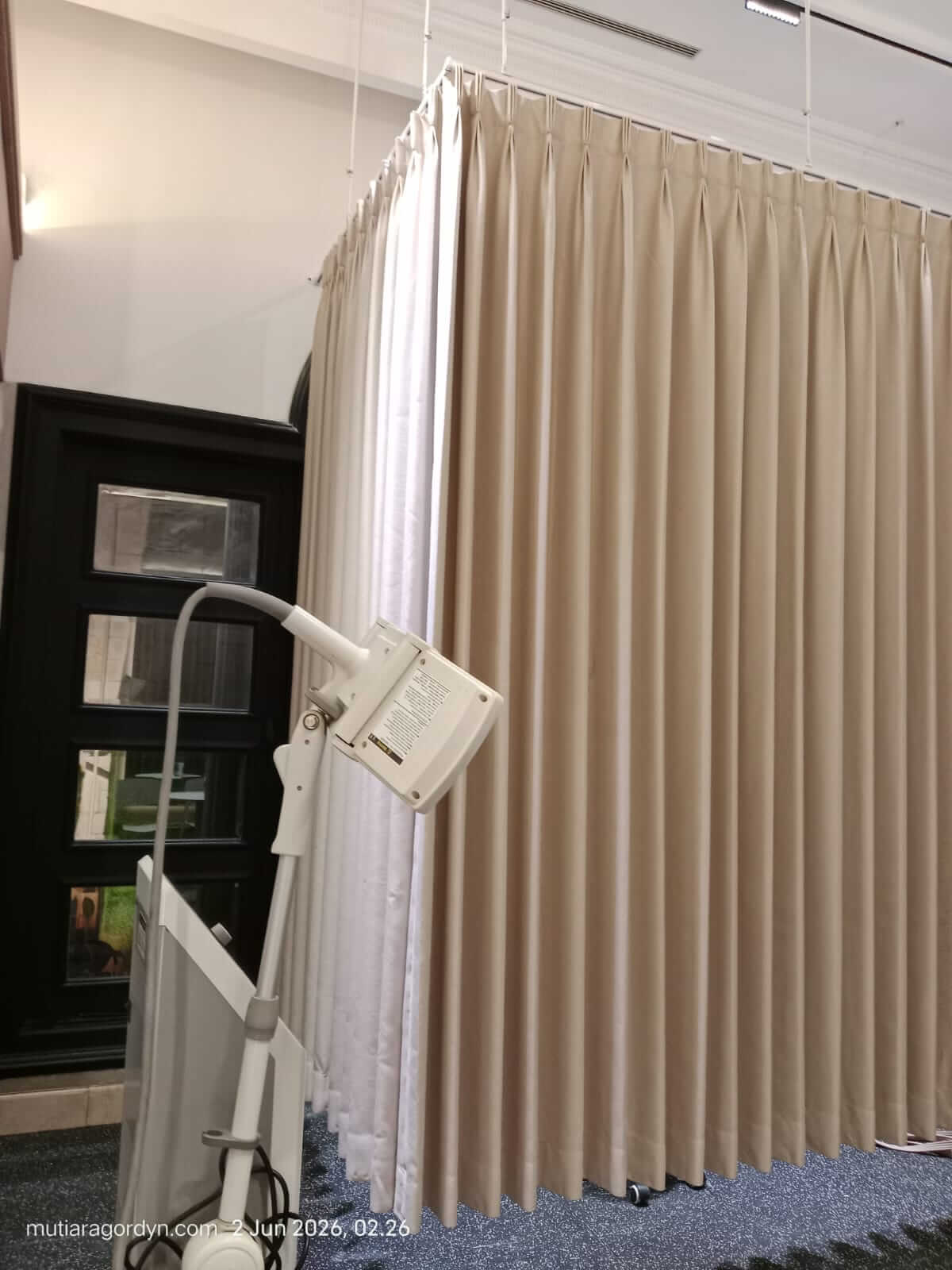 Proyek Pemasangan Gorden Area GYM+ Physiotherapy Pondok Indah