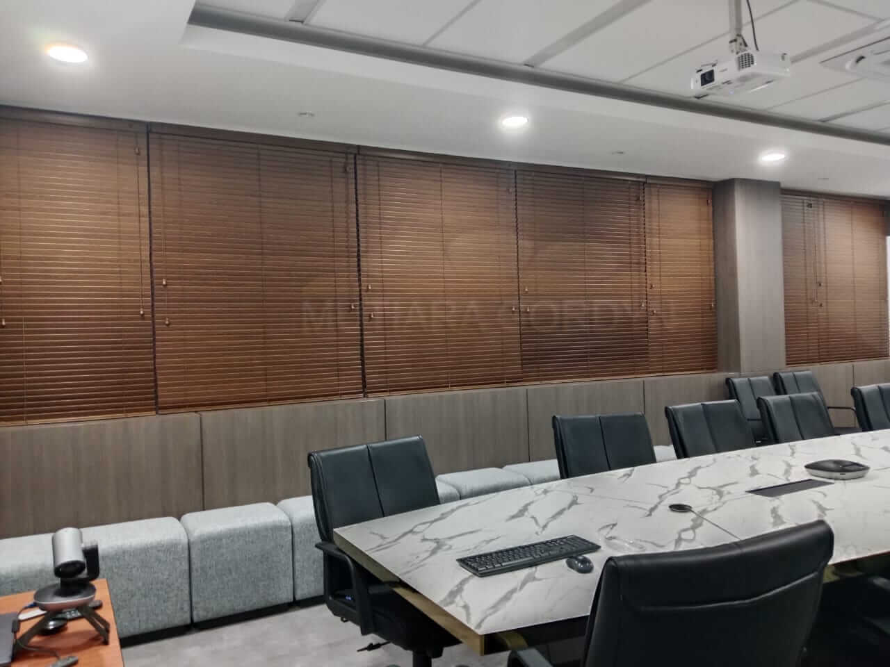 Wooden Blind (Krey Kayu): Sentuhan Alami yang Mewah cikupa