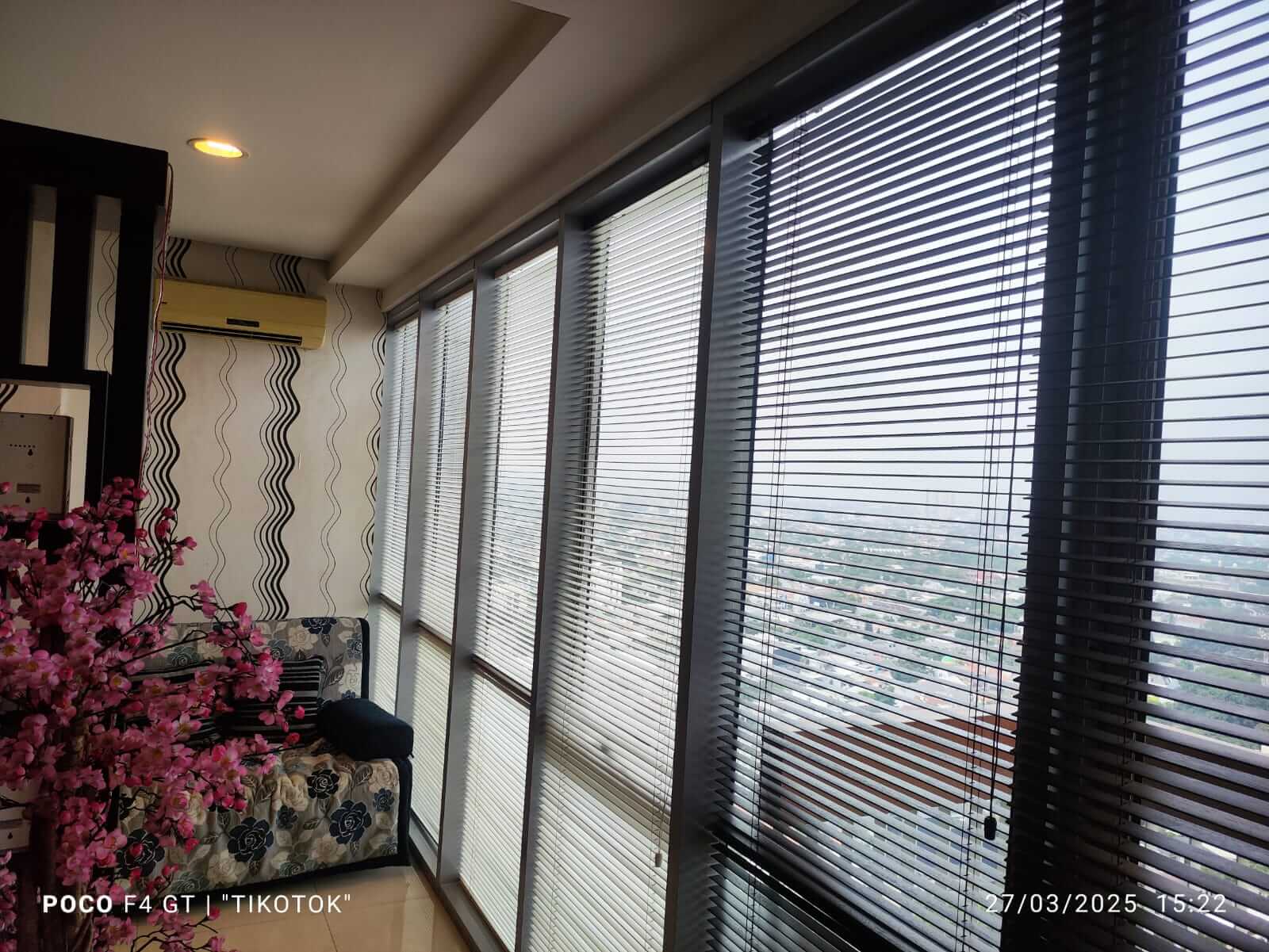 3. Horizontal Blind / Venetian Blind: Praktis & Abadi Cikupa