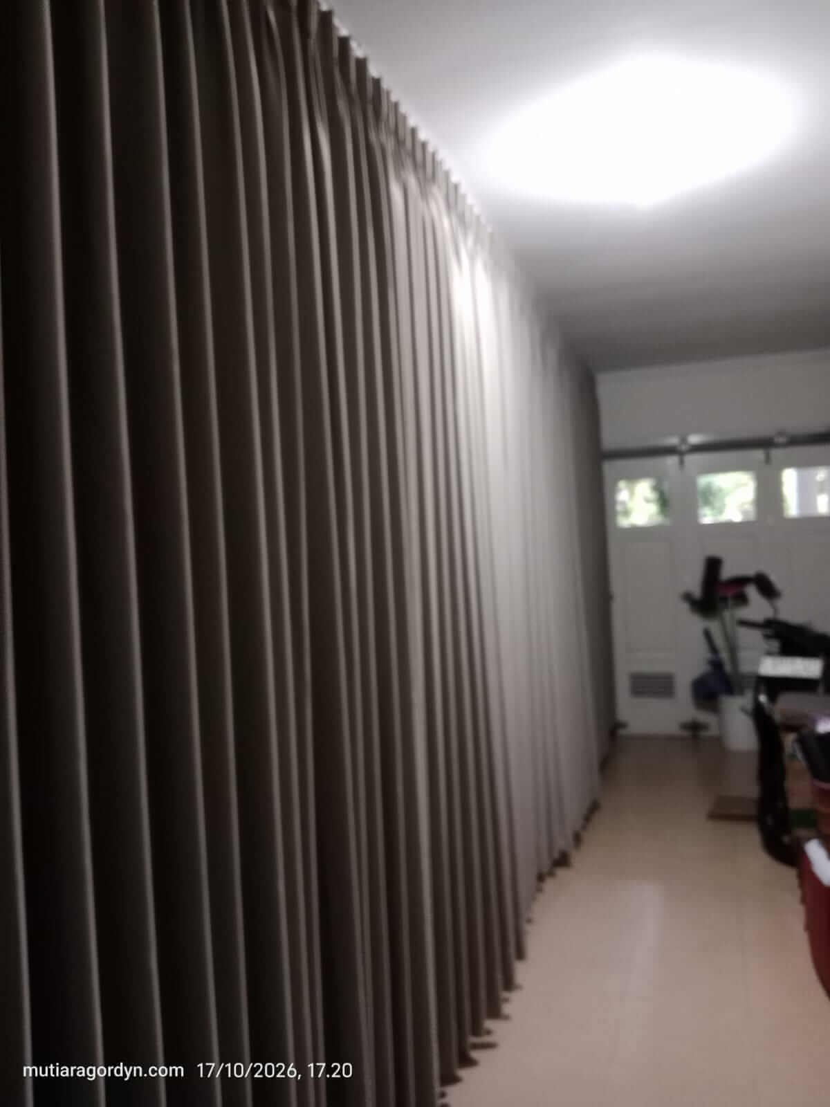 Pemasangan Gorden Mewah Full Plafon di The Harvest Residence, Kota Wisata Cibubur