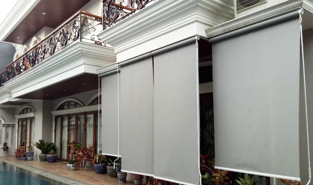 Pemasangan Roller Blind Indoor & Outdoor di Hunian Prestisius – Bintaro